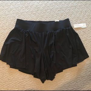 Livi active short NWT size 18/20